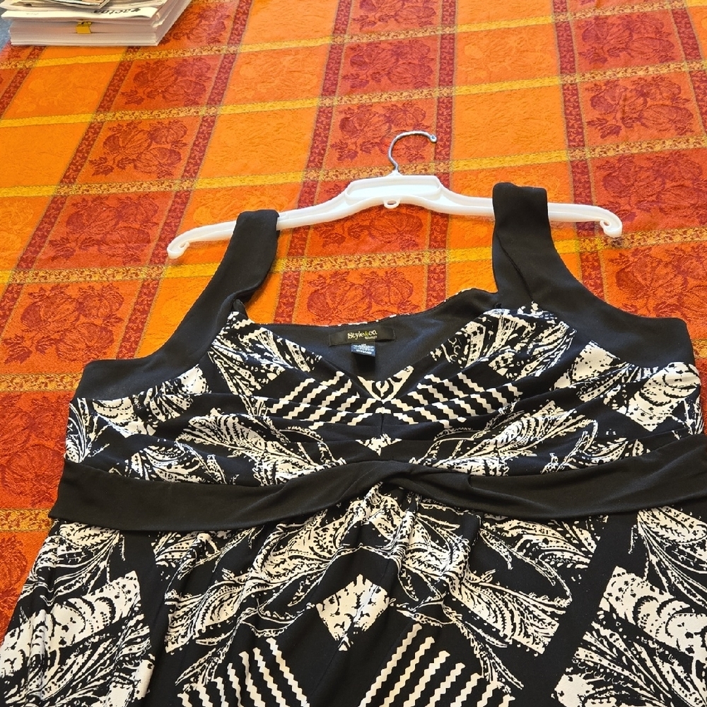 Style & Co. Black and White Patterned Maxi Dress - Picture 5 of 8
